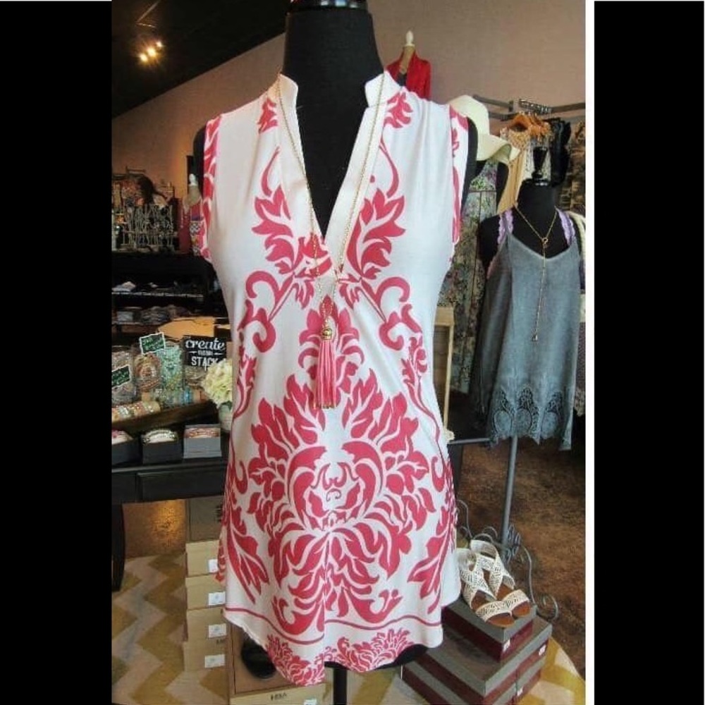 🚨SALE! 🧡coral print neck top